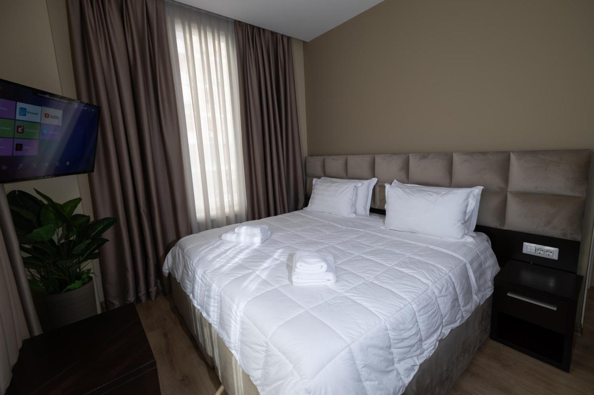 4R Colombo Hotel Tirana Eksteriør billede