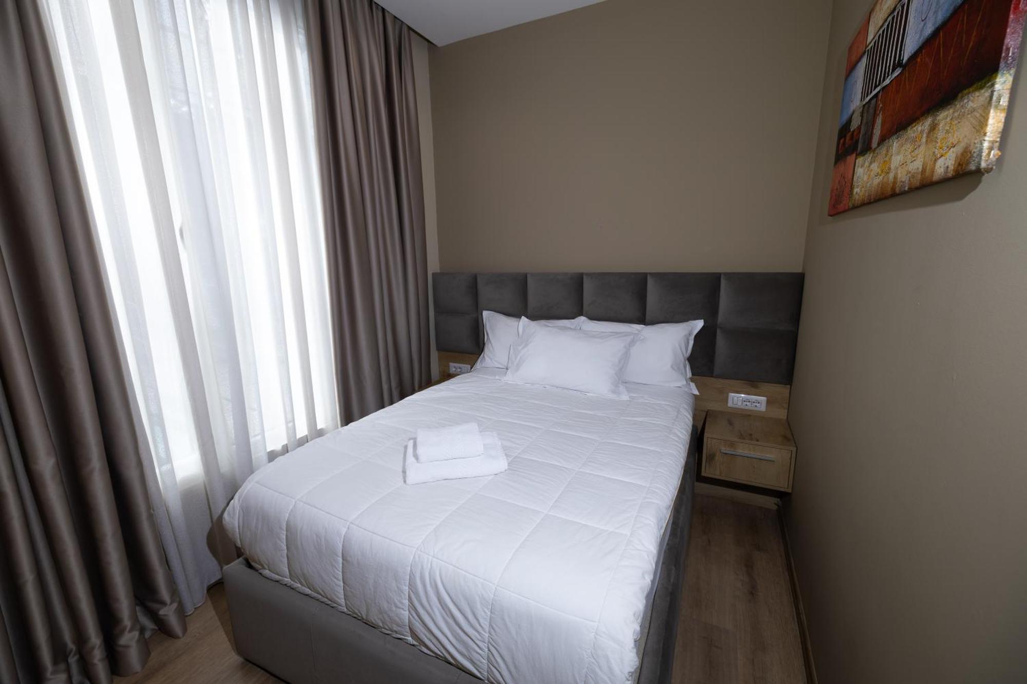 4R Colombo Hotel Tirana Eksteriør billede