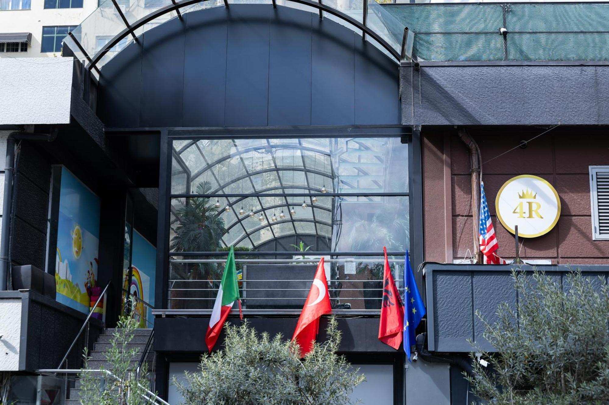 4R Colombo Hotel Tirana Eksteriør billede