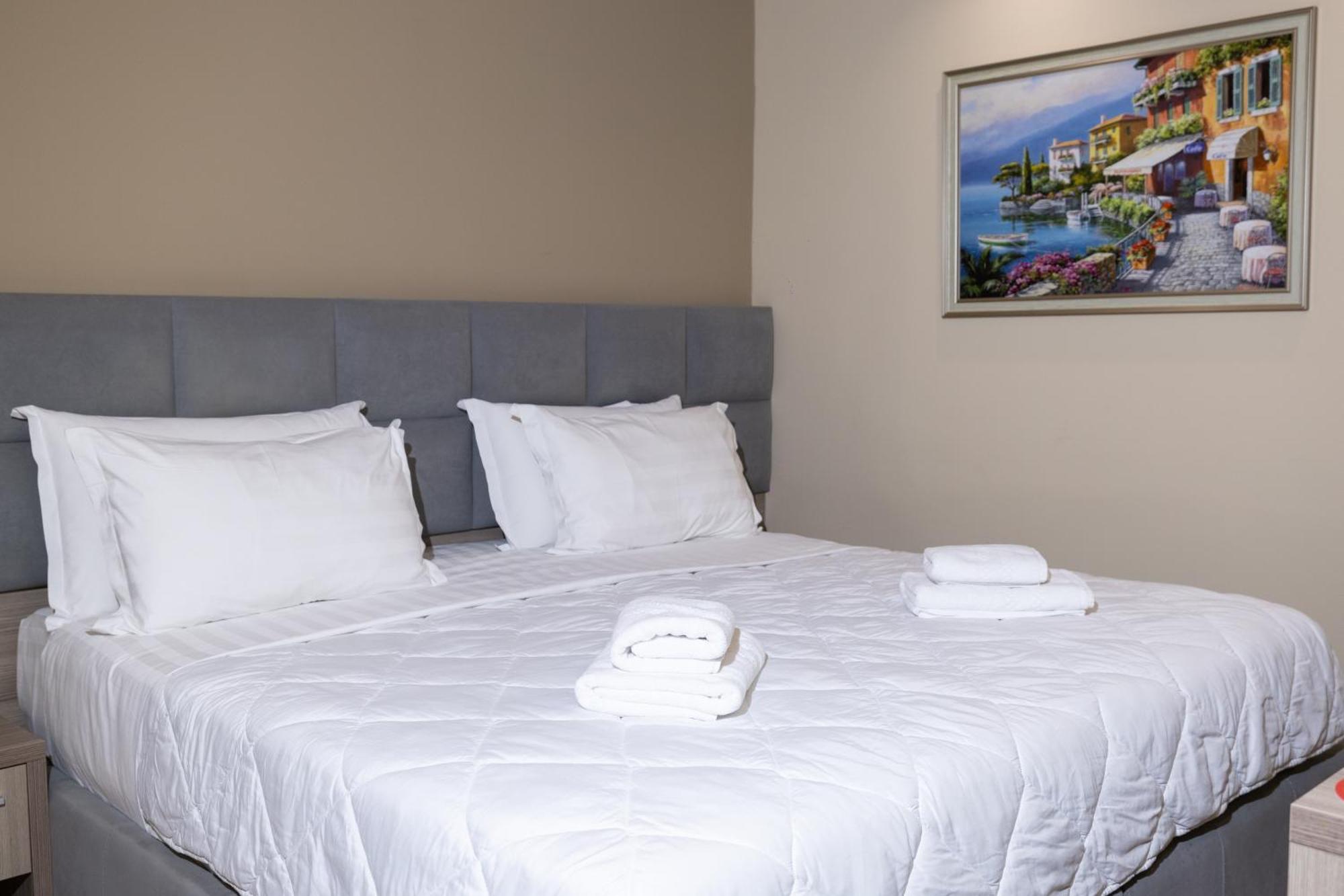 4R Colombo Hotel Tirana Eksteriør billede