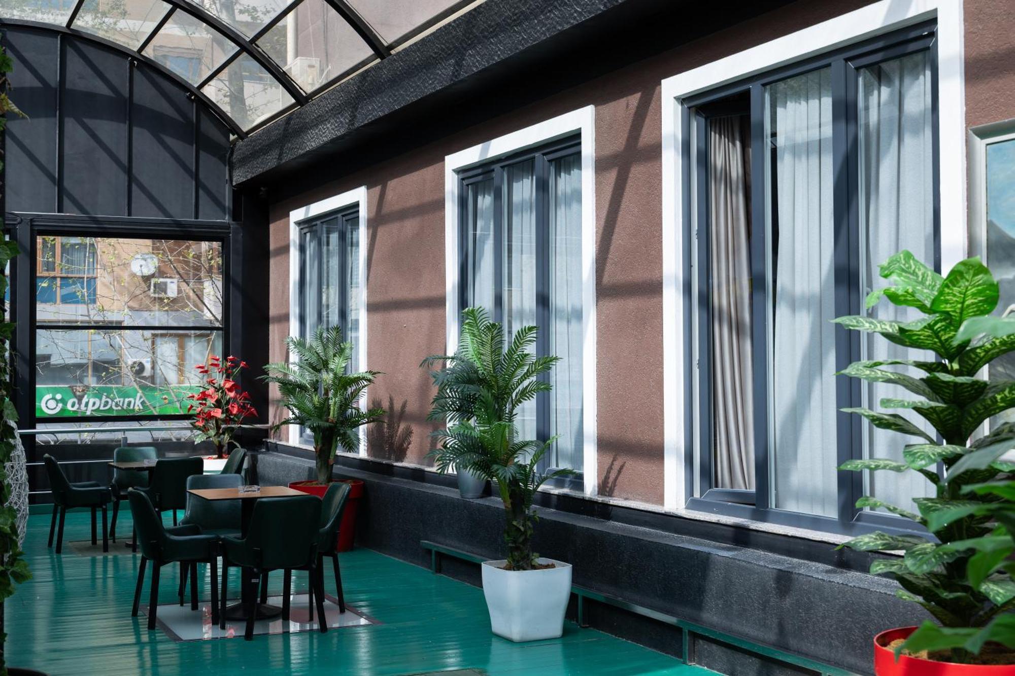 4R Colombo Hotel Tirana Eksteriør billede