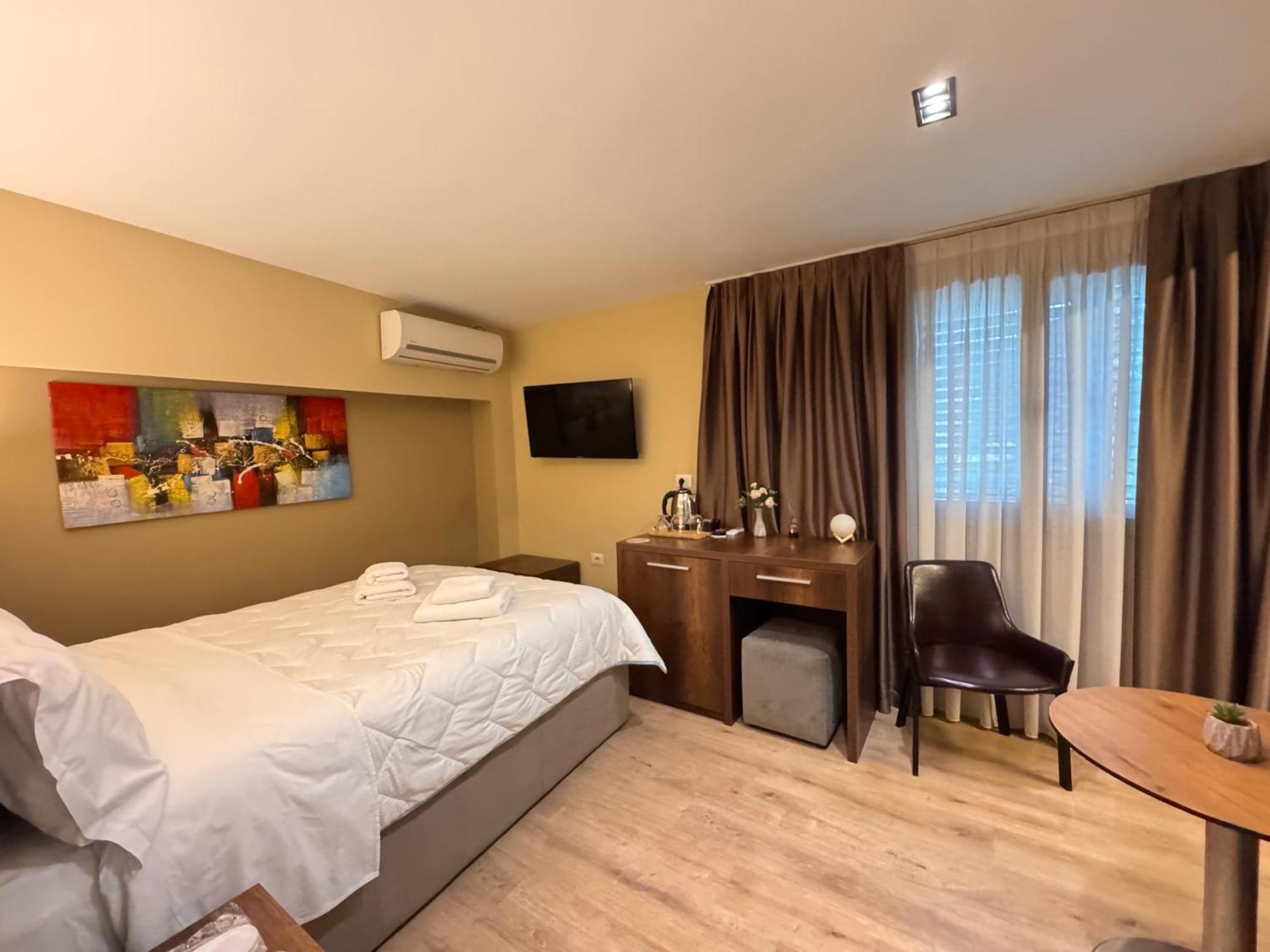 4R Colombo Hotel Tirana Eksteriør billede