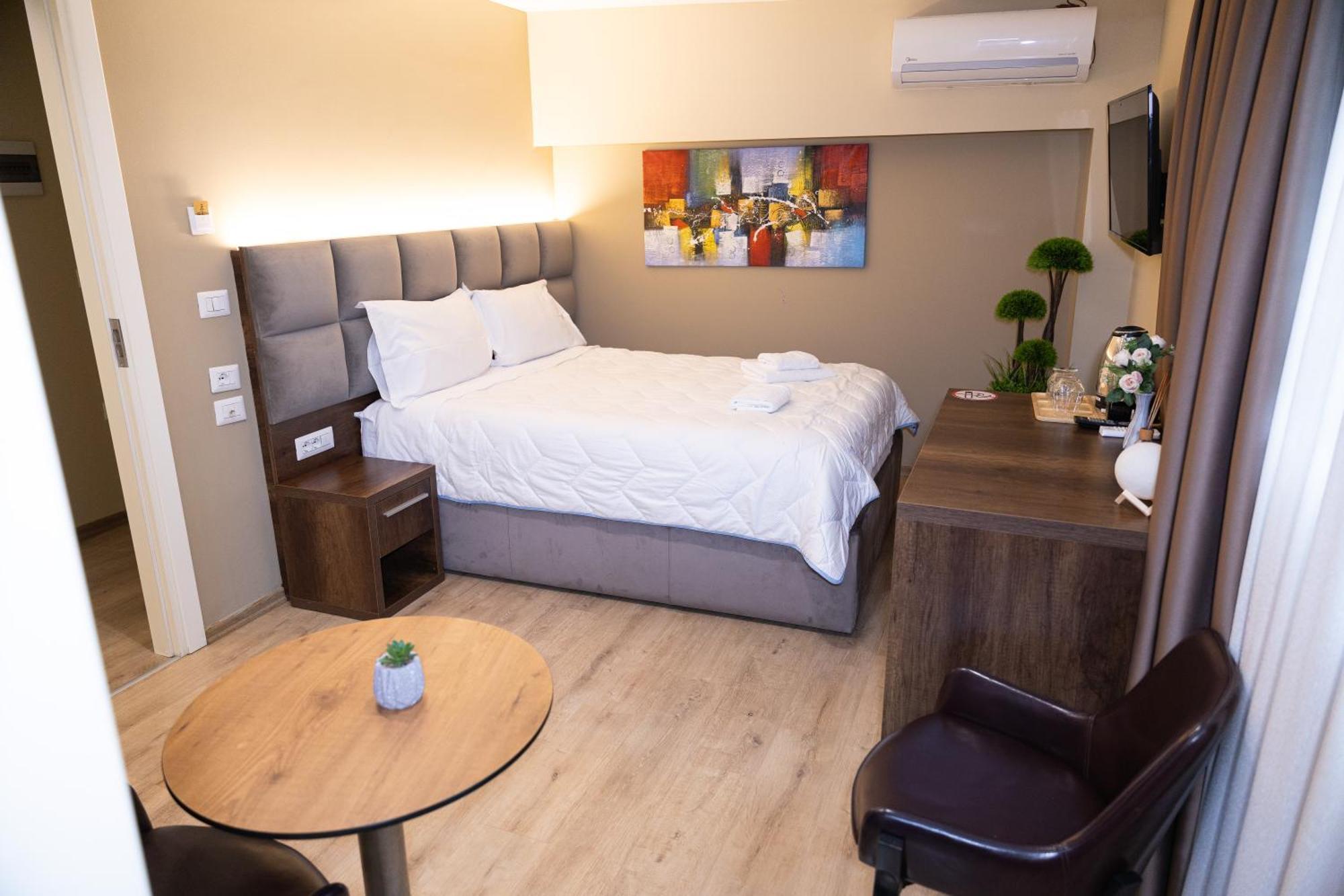 4R Colombo Hotel Tirana Eksteriør billede